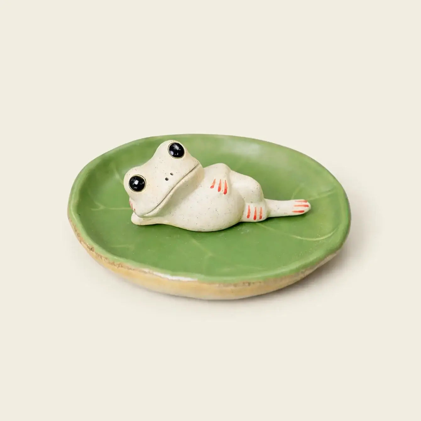 Leisure Frog – Handcrafted Ceramic Desk Companion