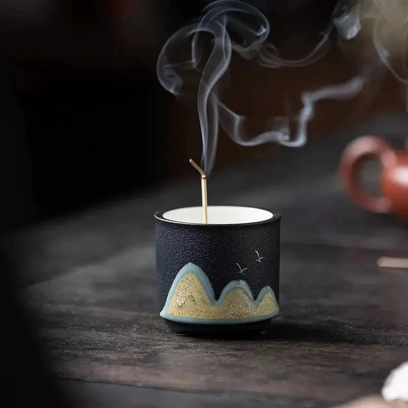 Zenify™ Misty Peaks – Ceramic Incense Holder of Tranquil Mountains Zenify