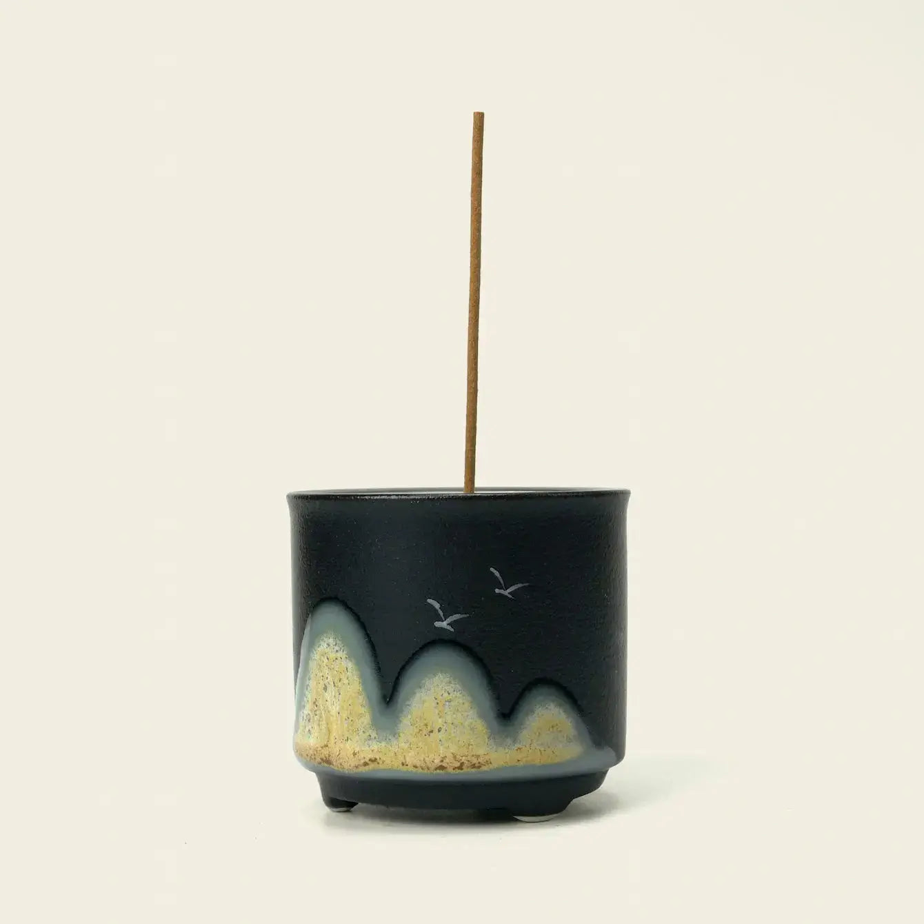 Zenify™ Misty Peaks – Ceramic Incense Holder of Tranquil Mountains Zenify