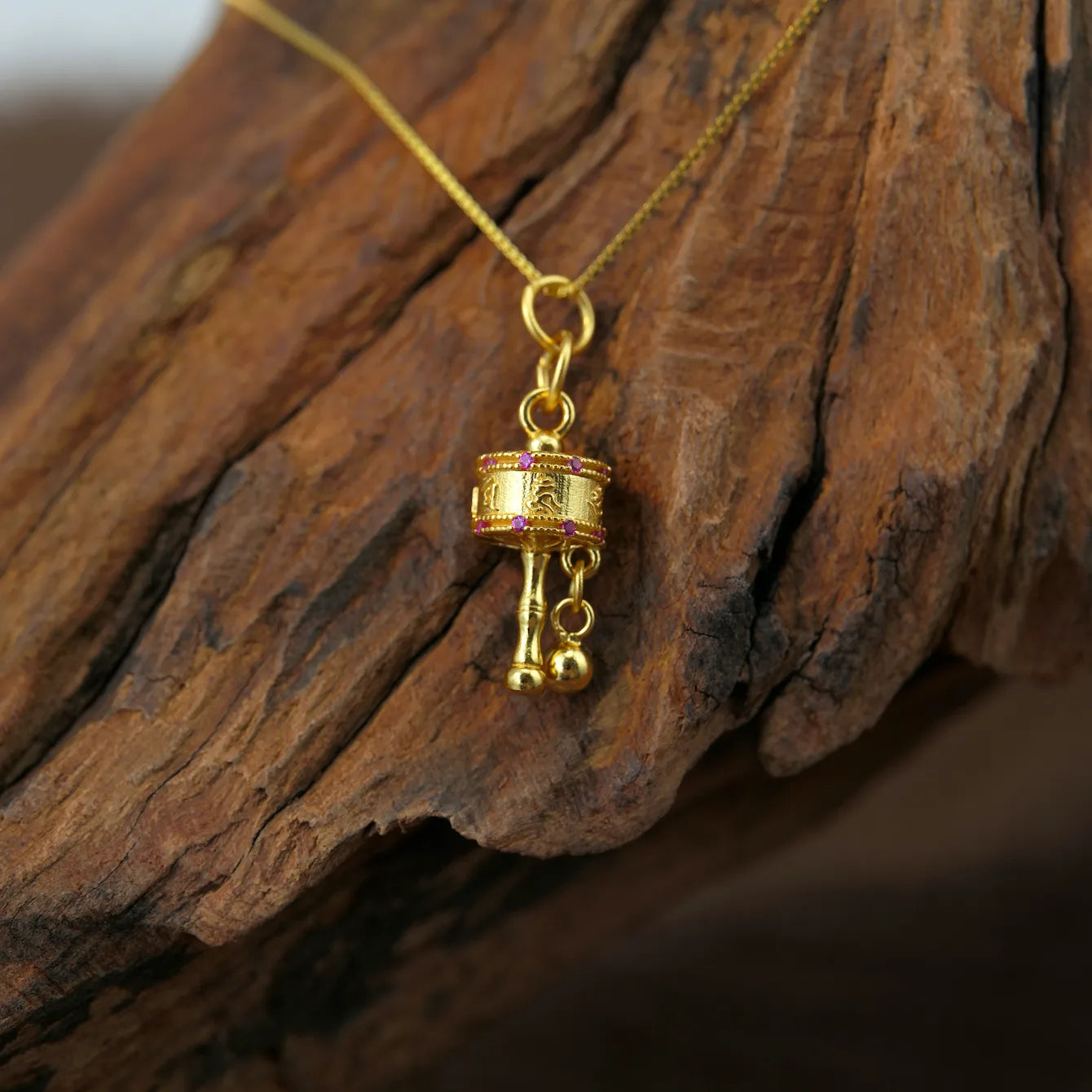 Zenify™ Mantra Wheel Necklace – Six-Syllable Prayer Wheel Pendant
